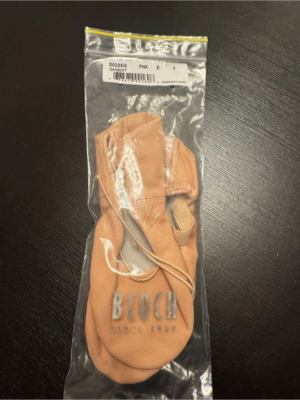 New Bloch ballet shoes size 1 Y